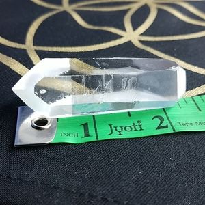 🌠Reiki Charged🌠Clear quartz crystal. 2.25"